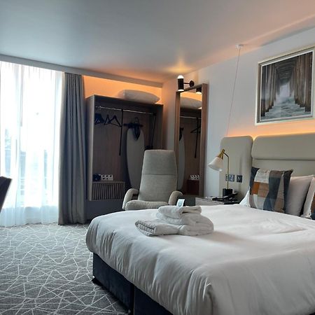 ווסטרהאם The Landing Hotel מראה חיצוני תמונה